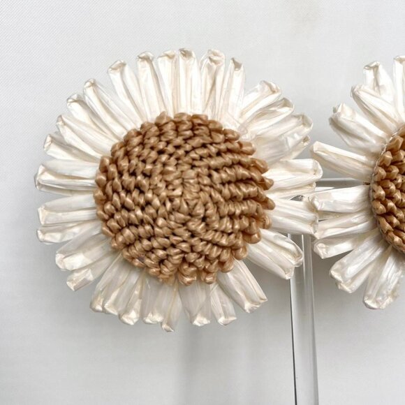 Cynthia Rowley | Cream & tan raffia large 3D woven  fabric flower stud earrings - Picture 5 of 6